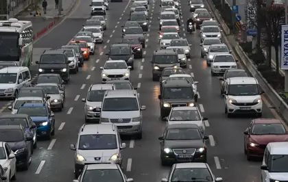 Ankara'da hafta sonu AVM yoğunluğu trafiği olumsuz etkiledi