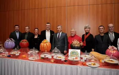 Antalya'da coğrafi işaret başvurusu yapılan Döşemealtı kabağı tanıtıldı