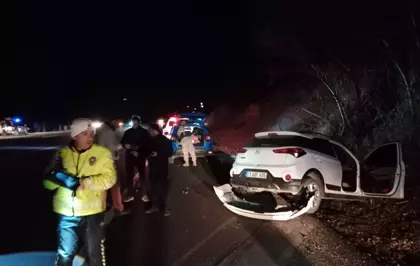 Bingöl'de iki otomobilin çarpıştığı kazada 4 kişi yaralandı