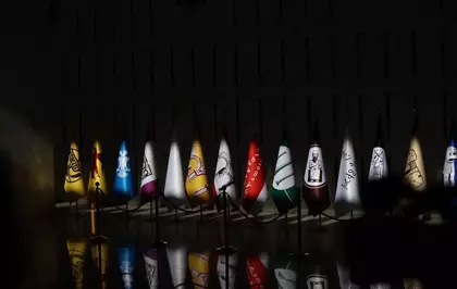 Suriye'deki geçmiş medeniyetleri temsil eden bayraklar Fidan ve Şeybani'nin basın toplantısında sergilendi