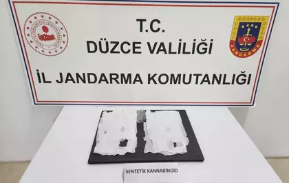 Düzce'de ayakkabısının tabanında sentetik uyuşturucu ele geçirilen şüpheli gözaltına alındı