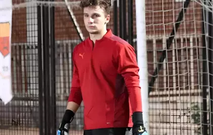 İzmirli kaleci Kaan Tınmaz takımsız kaldı, halı sahaya kiralık kaleci oldu