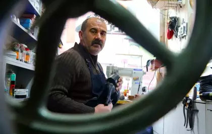 Ayakkabı tamircilerinde kış yoğunluğu başladı
