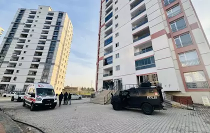 Eşinin kayıp ihbarı yaptığı genç kadının cesedi boş dairede bulundu