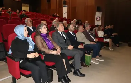 Trabzon'da ''Kıbrıs: Ortadoğu'nun Nabzını Tutan Ada'' konferansı yapıldı