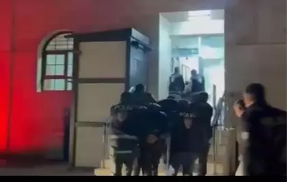 Trafikte tartıştıkları sürücüyü darbeden 6 kişiye gözaltı