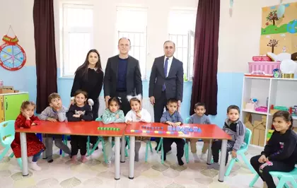 Şemdinli Kaymakamı Akpınar okulları ziyaret etti