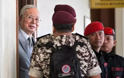 Malezya Eski Başbakanı Rezak, Görevi Kötüye Kullanma Suçundan 15 Yıl Hapis Cezasına Çarptırıldı