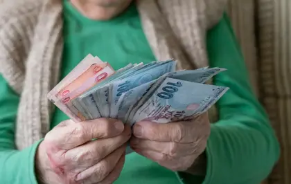 Asgari ücreti nokta atışı bilen uzman emekli zammı için rakam verdi