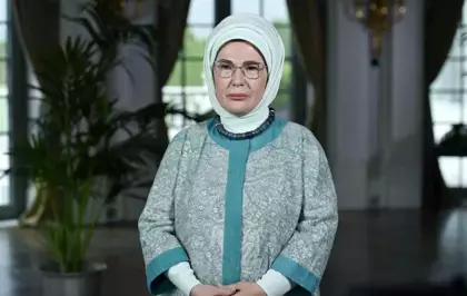 Emine Erdoğan, yıl boyunca katıldığı programlarda İsrail'in Gazze'de uyguladığı soykırıma dikkat çekerek zulmün sona ermesi için uluslararası topluma çağrılarda bulundu