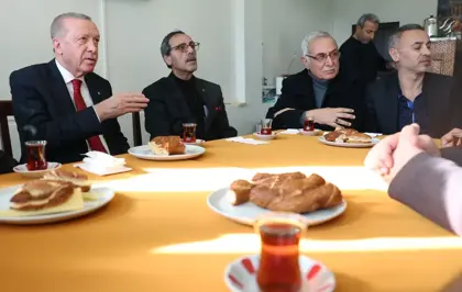 Cumhurbaşkanı Erdoğan, Gazetecilerin Günü'nü Tophane'de Kutladı