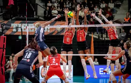 Eczacıbaşı Dynavit, Olympiakos'a set vermedi