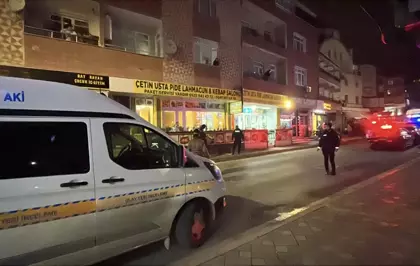 Gebze'de restorana araçtan silahlı saldırı: 2 yaralı