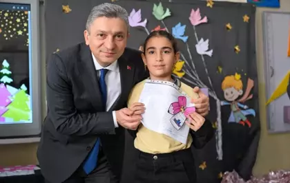 Antalya, Muğla, Isparta ve Burdur'da karne heyecanı yaşandı