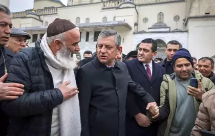 CHP Genel Başkanı Özel: ''Ülkenin ana gündemi emeklinin sesinin duyurulmasıdır''