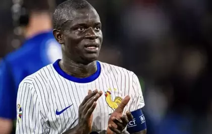 N'Golo Kante'yi Fenerbahçe'nin eski yıldızı ikna etmiş
