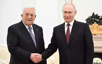 Rusya Devlet Başkanı Putin ile Filistin Devlet Başkanı Abbas bir araya geldi