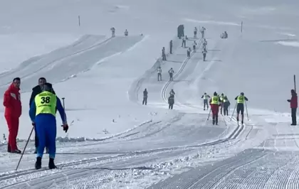 Yüksekova'da ''Kayaklı Koşu Barış ve Kardeşlik 1. Etap yarışması'' heyecanı