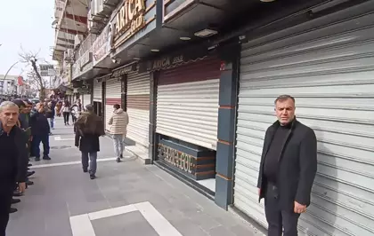 Kar maskeli şüpheliler, kuyumcu çalışanını darbedip 1 kiloya yakın altını alarak kaçtı