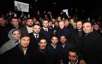 AK Partili gençlerden Cumhurbaşkanı Erdoğan'a doğum günü sürprizi