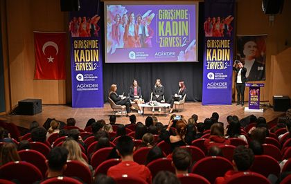 Antalya'da ''Girişimde Kadın Zirvesi''nin ikincisi düzenlendi