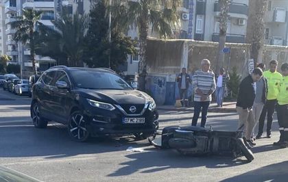 Antalya'da otomobille çarpışan motosikletteki 1 kişi öldü