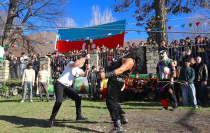 Azerbaycan'ın tarihi Şeki kentinde Nevruz coşkusu