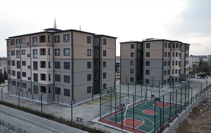 İş Bankası deprem bölgesindeki çalışanları için Adıyaman lojmanlarını tamamlayarak teslim etti