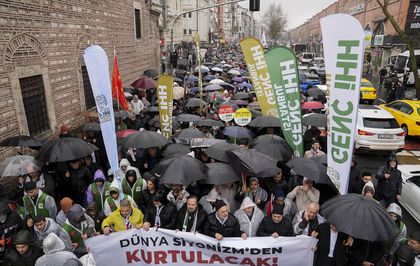 İstanbul'da İsrail ve ABD'ye yönelik protesto yürüyüşü yapıldı