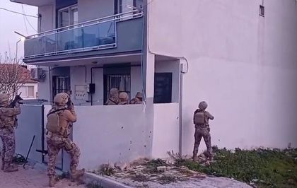 İzmir'de silahlı saldırı şüphelisi 2 kişi tutuklandı