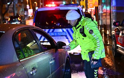 Kadıköy'de trafik denetimi ve asayiş uygulaması yapıldı