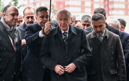 MHP Genel Başkanı Bahçeli, Alparslan Türkeş'in kabrini ziyaret etti Açıklaması