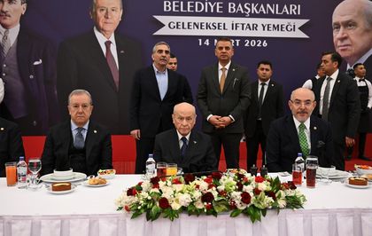 MHP Genel Başkanı Devlet Bahçeli, partisinin belediye başkanlarıyla iftarda bir araya geldi Açıklaması
