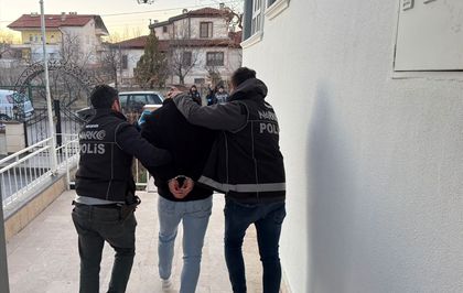Nevşehir'de uyuşturucu operasyonunda yakalanan 5 zanlıdan 4'ü tutuklandı