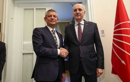 TBMM Başkanı Kurtulmuş, CHP Genel Başkanı Özel'i ziyaret etti
