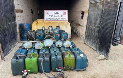 Van'da 2 bin 30 litre kaçak akaryakıt ele geçirildi