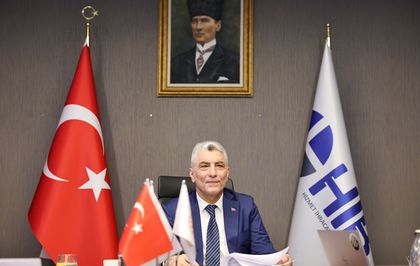 Bakan Bolat: 2025'te hizmetler dış ticaretinde net 63,5 milyar dolarlık fazla elde edildi