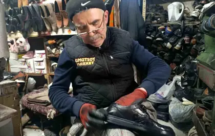 Kahramanmaraş'ta 38 yıllık usta eski ayakkabılara yeniden hayat veriyor