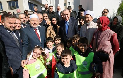 Cumhurbaşkanı Erdoğan cuma namazını Ataşehir'de kıldı