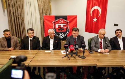 24Erzincanspor yönetimi iftarda basınla buluştu