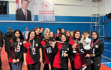 Kurduğu voleybol takımıyla kadınların sosyalleşmesine katkı sağlıyor