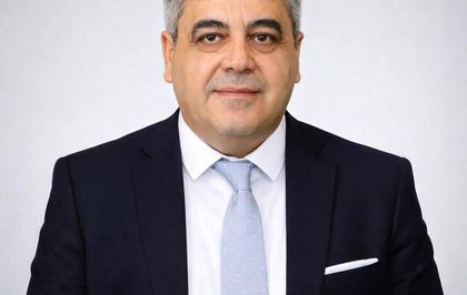 Diyarbakırlı iş adamlarından eski Bakan Eker'e destek