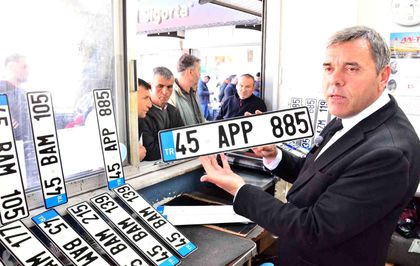 Manisa'da APP plaka yoğunluğu: 2 günde bin plaka değiştirildi