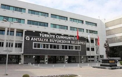 Antalya Büyükşehir Belediyesi davasında görevden uzaklaştırılan emniyet müdürüne tahliye