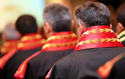 HSK'dan sürpriz kararname! 12 hakim ve savcının görev yeri değişti