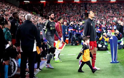 UEFA Şampiyonlar Ligi: Liverpool: 1 Galatasaray: 0 (İlk yarı)