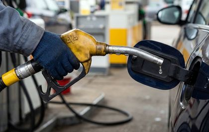 Fitch: Hürmüz Boğazı 6 ay kapalı kalırsa petrol fiyatları ortalama 120 doları görebilir