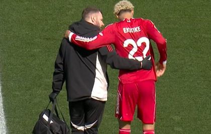 Maça başlar başlamaz kabusu yaşadı! Liverpool'a Ekitike şoku