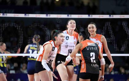 Eczacıbaşı Dynavit, Kupa Voley'de adını finale yazdırdı