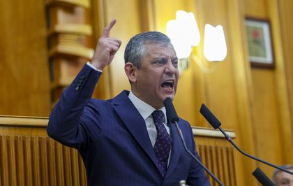 Özgür Özel: Bu ülkenin sorunlarını çözmeye talibiz
